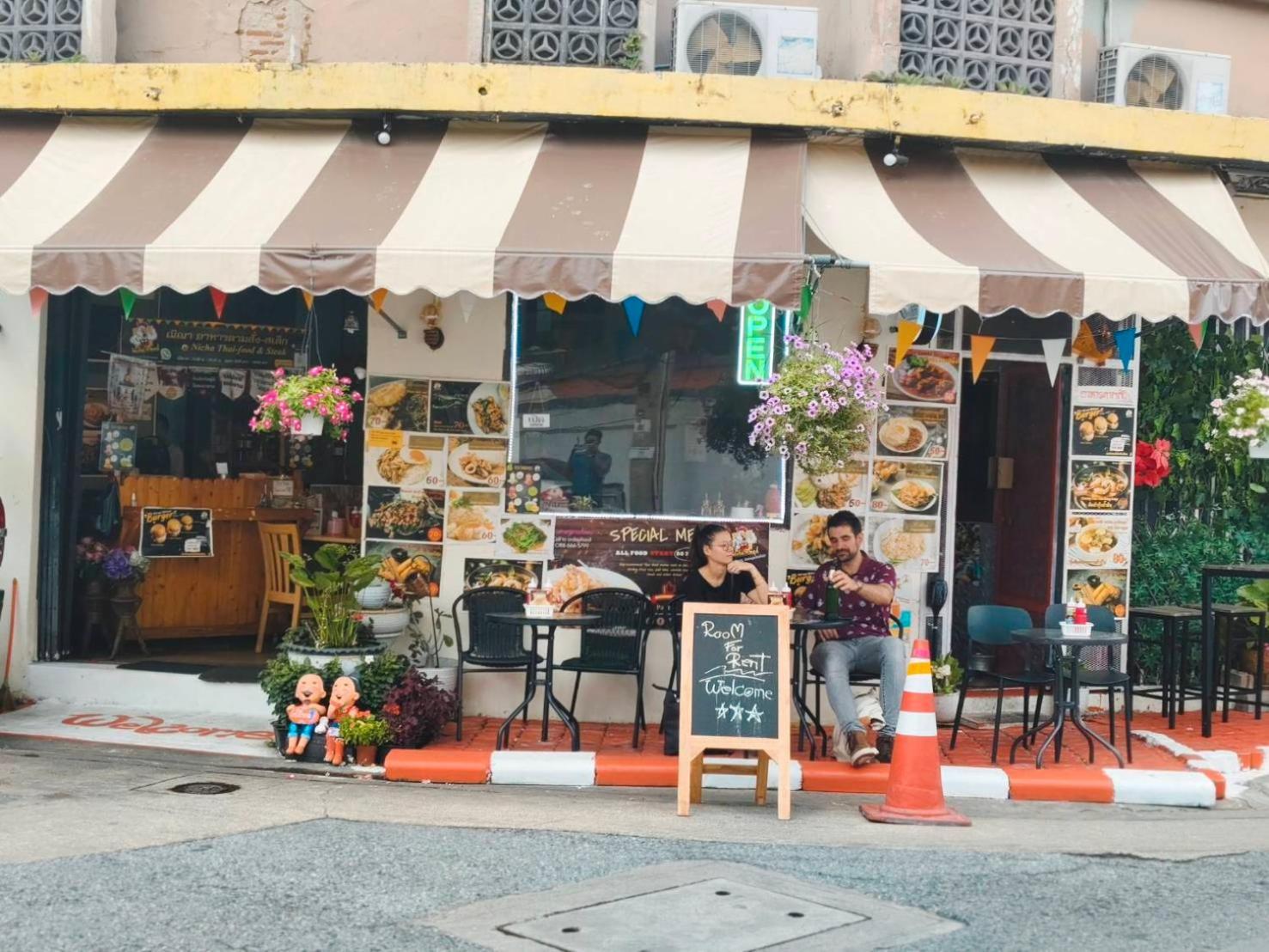 בנגקוק Rhythm Of Life Guesthouse 56 מראה חיצוני תמונה